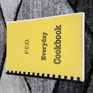 1987 P.E.O CHAPTER Q WYMORE NEBRASKA EVERYDAY COOKBOOK